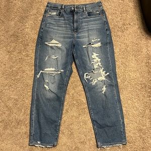 Destroyed High Waist Ankle Mom Jeans